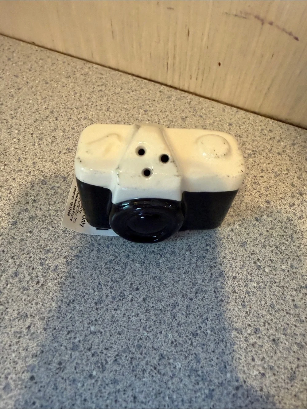 New Crate & Barrel Old Fashioned Retro Camara Photography Pepper Shaker